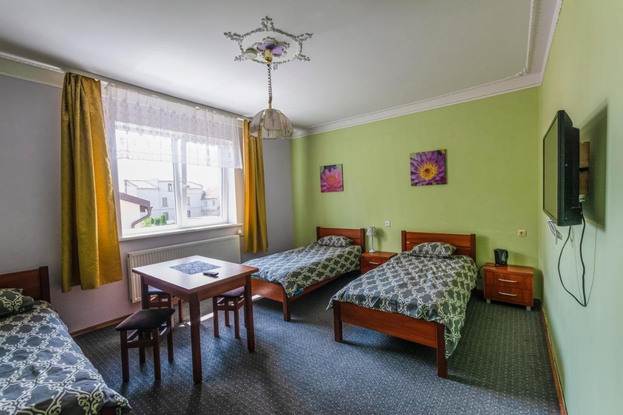 Regina House Hotel Kaunas Buitenkant foto