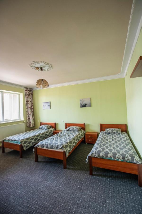 Regina House Hotel Kaunas Buitenkant foto