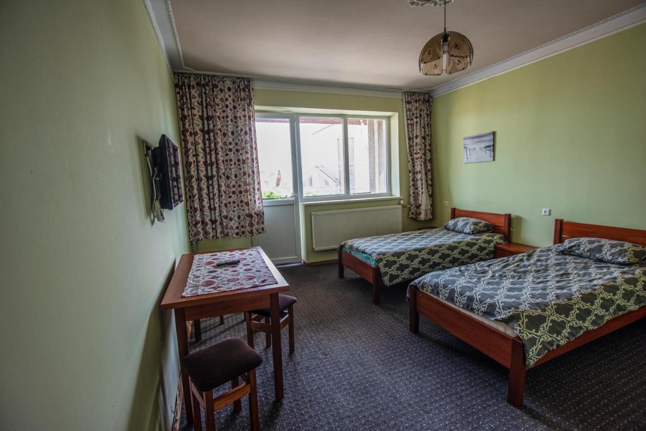 Regina House Hotel Kaunas Buitenkant foto